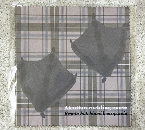 雁の実物大足型眼鏡拭きマガン/シジュウカラガン(各1枚)