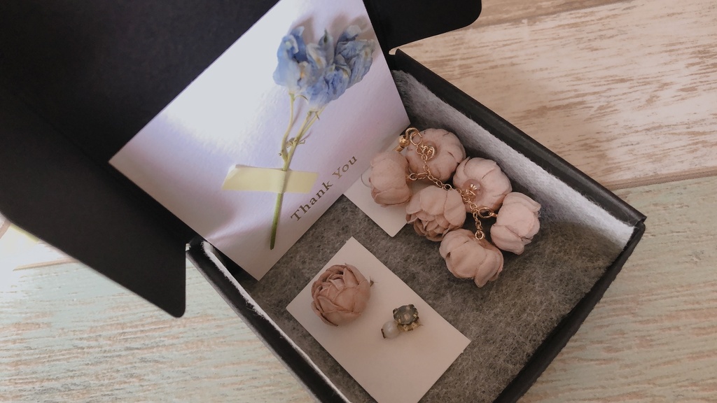 <再販無し>with NUI ちいさな布薔薇のおそろいアクセサリー