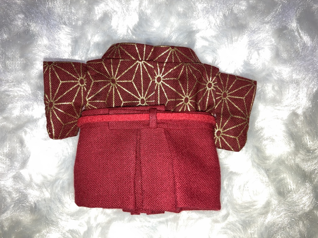15cmぬい用 ぬい服 和モダン 袴 麻の葉柄 赤 金