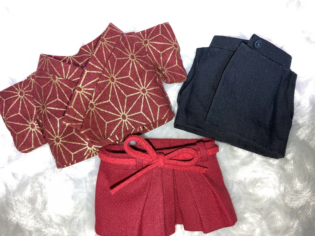 15cmぬい用 ぬい服 和モダン 袴 麻の葉柄 赤 金