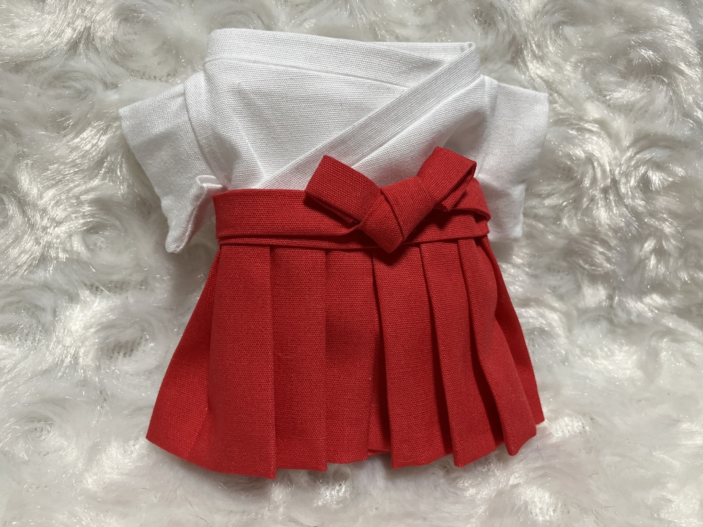 13cm/16cmぬい用 ぬい服 和装 袴 赤白 巫女さん風
