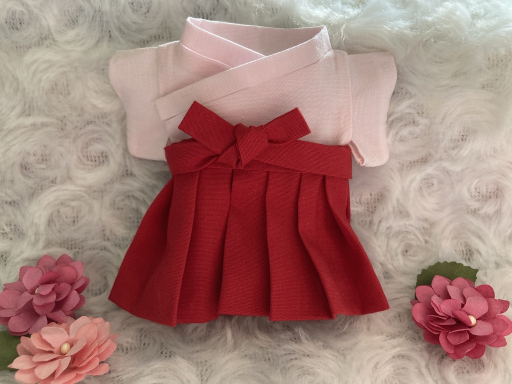 13cm/16cmぬい用 ぬい服 和装 袴 深紅色 桜色 巫女さん風