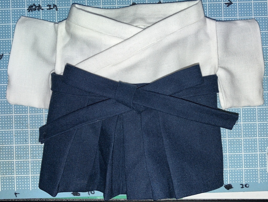 20cmぬい用 ぬい服 和装 袴 白＋紺