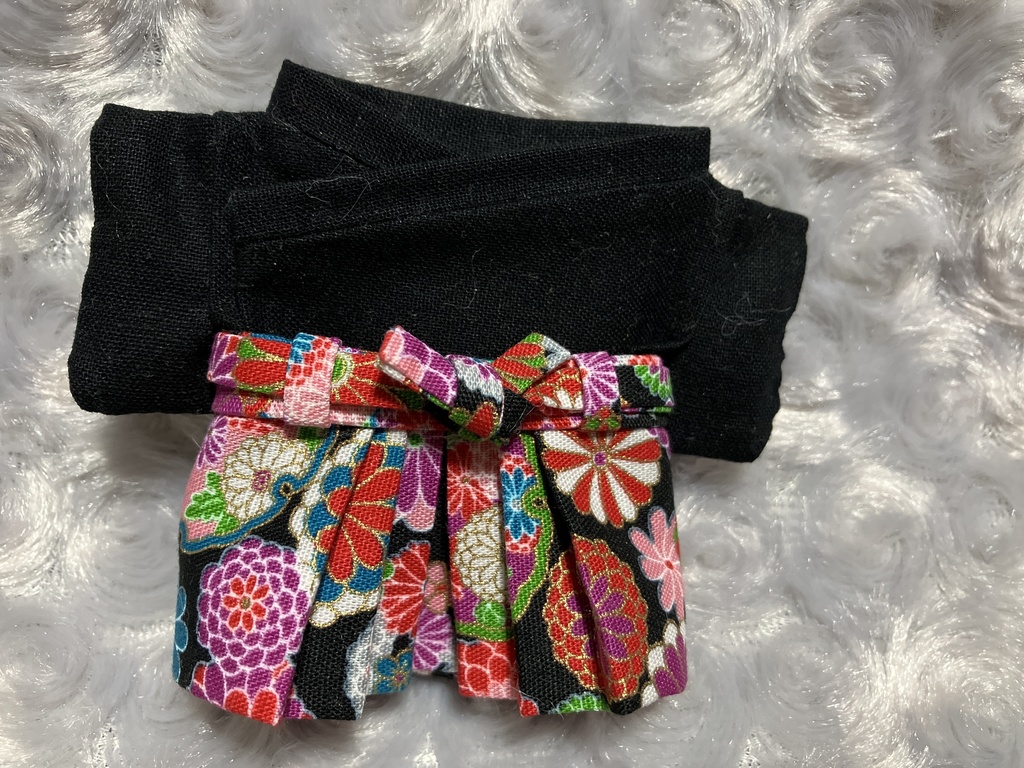 13cm/16cmぬい用 ぬい服 和装 袴 菊柄 黒+黒