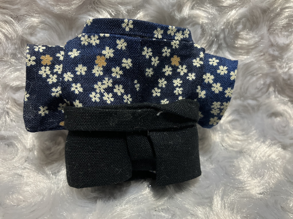 10～11cmぬい用 ぬい服 和装 袴 桜柄(小) 群青色＋黒