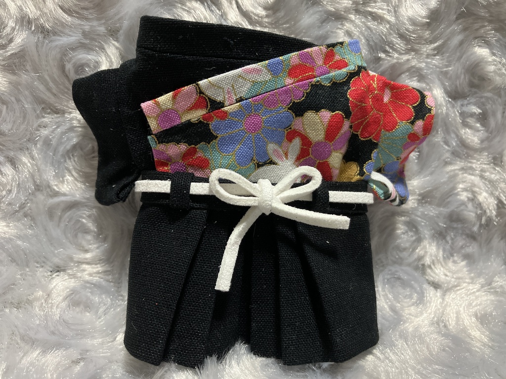 13センチ/16cmぬい用 ぬい服 和装 袴 花と兎 黒黒+黒