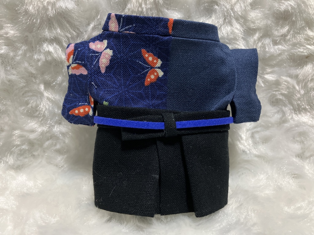 13cm/16cmぬい用 ぬい服 和装 袴 桜と蝶柄 紺+呉須色