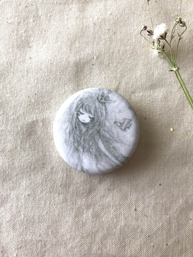 缶バッチ「日光浴」