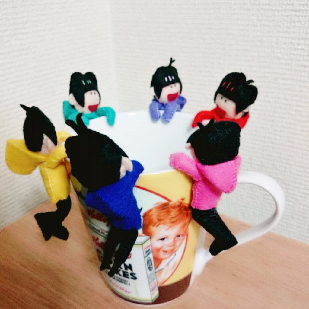 おそ松さん ハンドメイド フェルトマスコット ぶらさがり六つ子