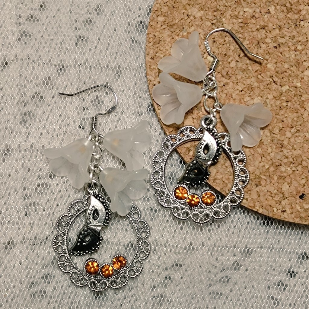 【専用品】ナタリーちゃんモチーフのピアス