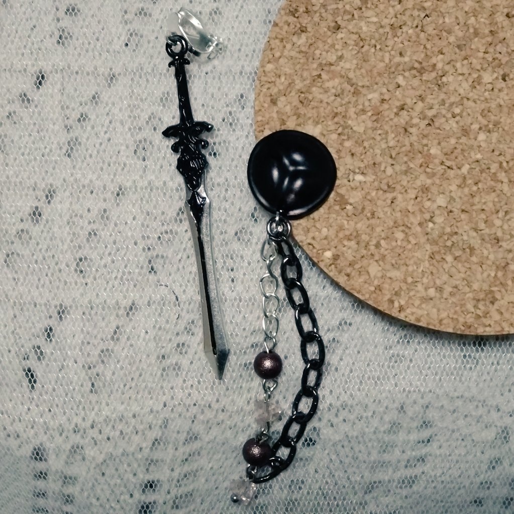 【専用品】ノヒンくんモチーフのピアス