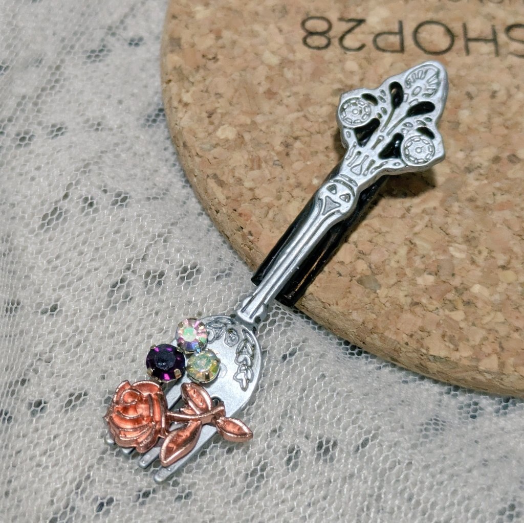 【専用品】ルーシアからライナスへ贈るネクタイピン