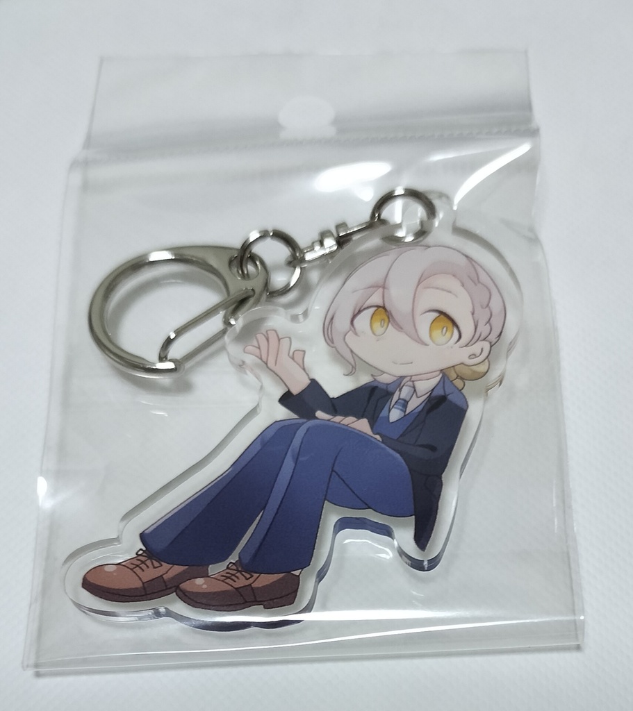 スーツ伊織弓鶴　アクリルキーホルダー