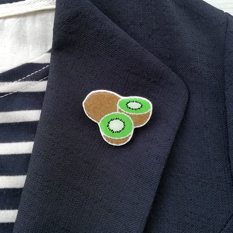 陶土ブローチ　キウイフルーツ
