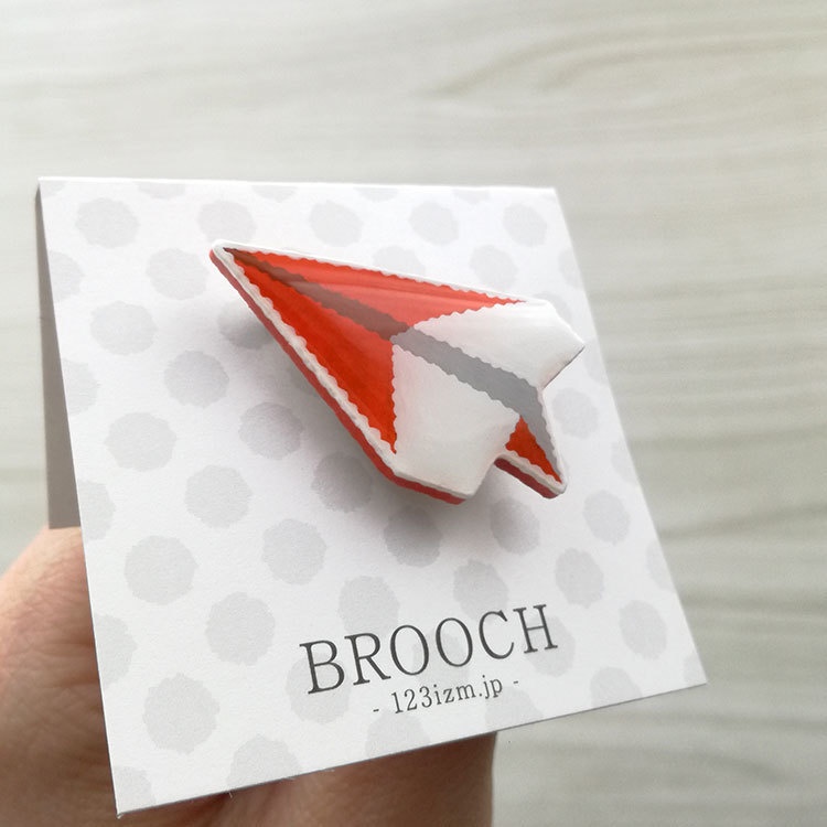 陶土ブローチ 紙飛行機