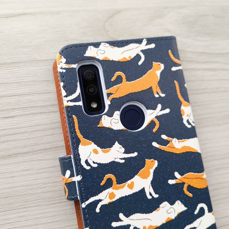 カメラ穴付きAndroid手帳型スマホケース