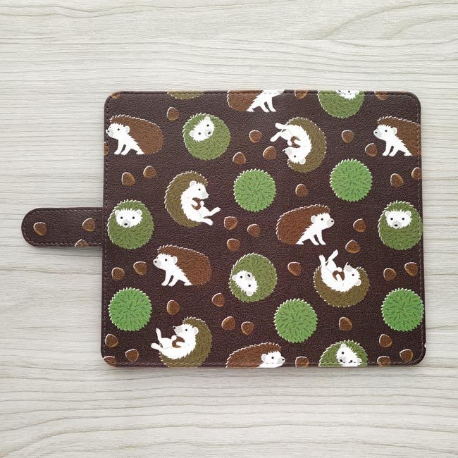 栗とハリネズミ 手帳型スマホケース