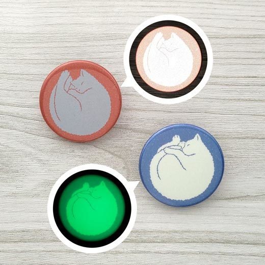 ねむり猫 蓄光 缶バッジ 44mm
