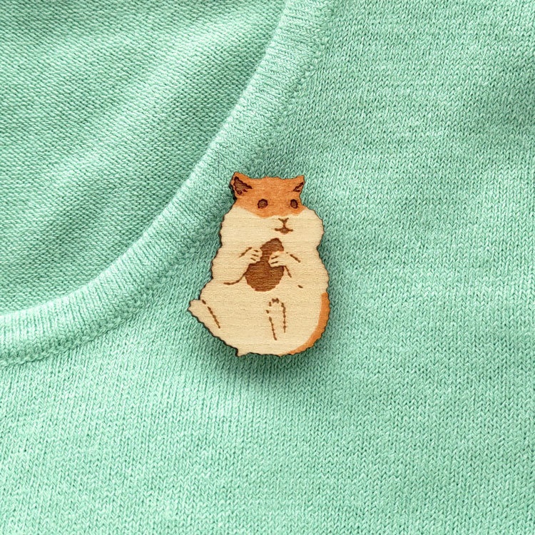 ハムスター 木製ブローチ