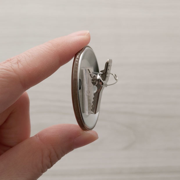 眠り猫BOOKS リフレクター 缶バッジ 44mm