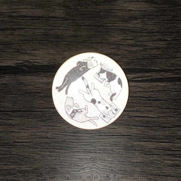 眠り猫BOOKS リフレクター 缶バッジ 44mm