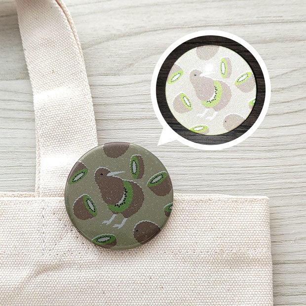 キウイなキーウィ リフレクター 缶バッジ 44mm