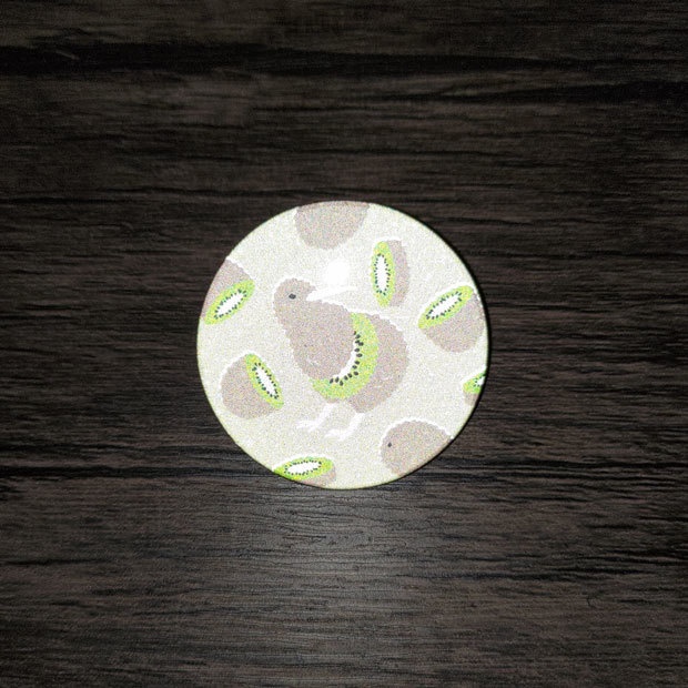 キウイなキーウィ リフレクター 缶バッジ 44mm