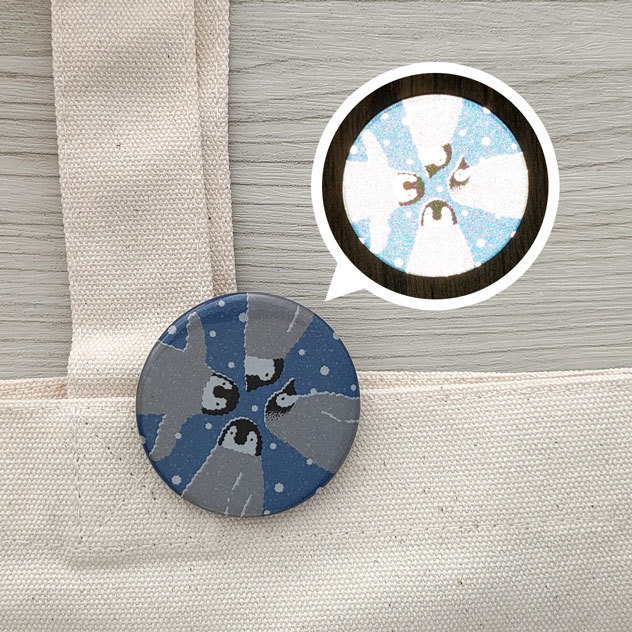 コウテイペンギン雛4匹 リフレクター 缶バッジ 44mm