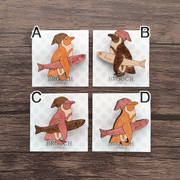 就寝ケープペンギン 木製ブローチ