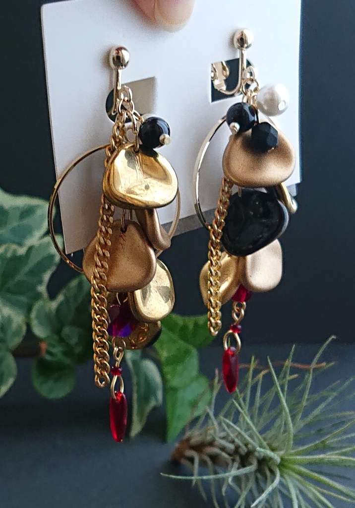 南泉一文字イメージ耳飾り