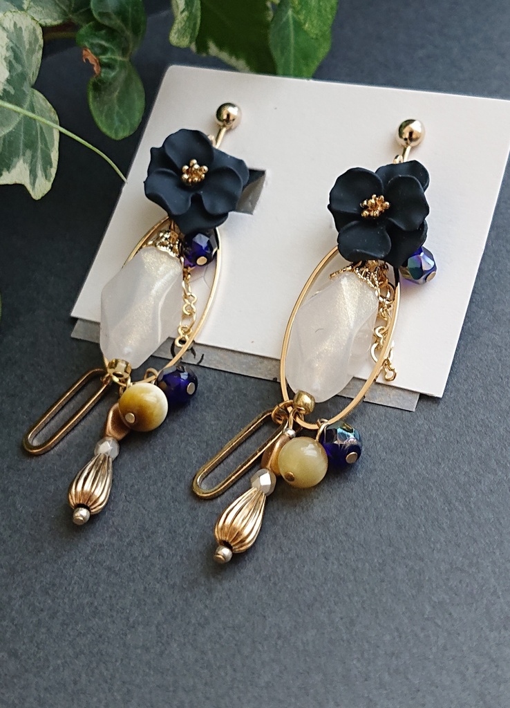 鳴狐イメージ耳飾り