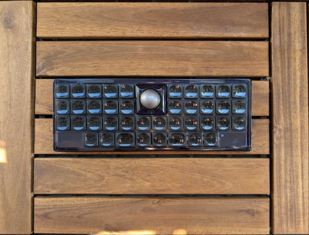 meteorite40 ロープロファイル トラックボール/無線対応 40%キーボード