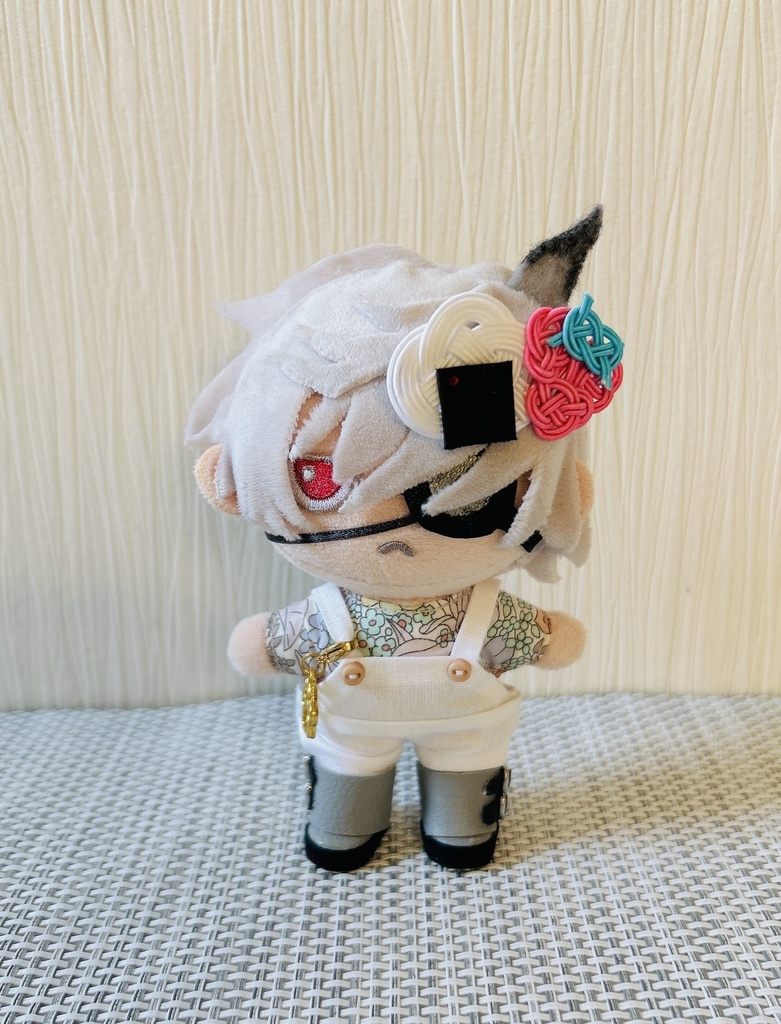 おにぎりいちご水引ブローチ