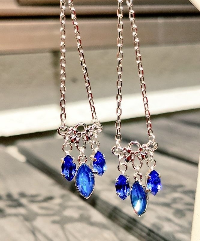 淡青のピアス　イグニハイドイメージピアス・イヤリング