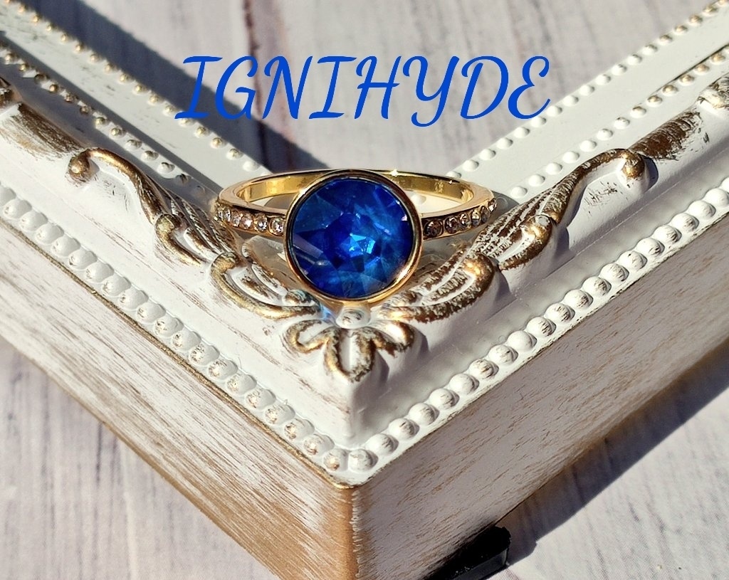 ツイステ スワロフスキーリング〈ラウンド〉