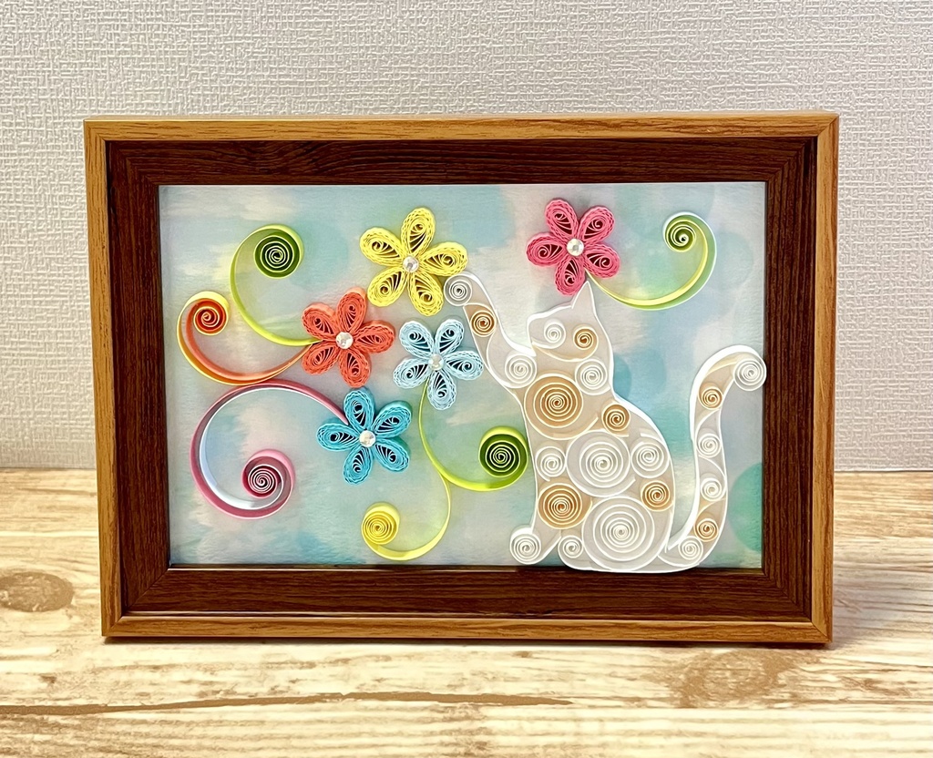 ペーパークイリング　アート　猫とお花(横向き)