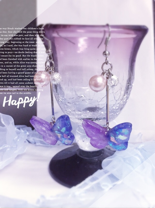 YOI 離れずにそばにいてイメージ蝶々ピアス(イヤリング)揺れるタイプ