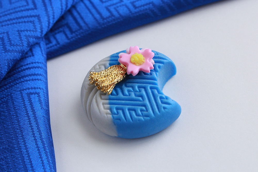 〔限定数頒布〕刀剣男士×和菓子 三日月宗近 練りきり風アクセサリー