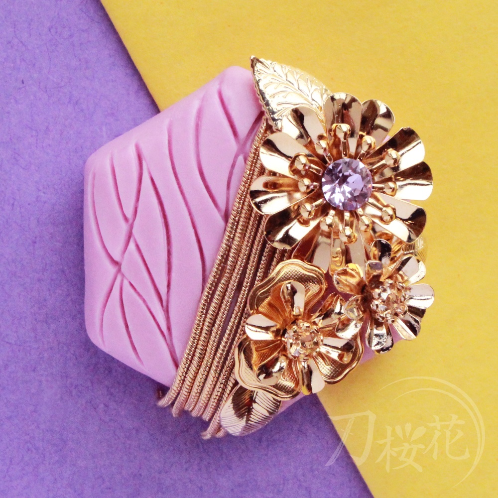 〔限定数頒布〕刀剣男士×和菓子 蜂須賀虎徹 練りきり風アクセサリー