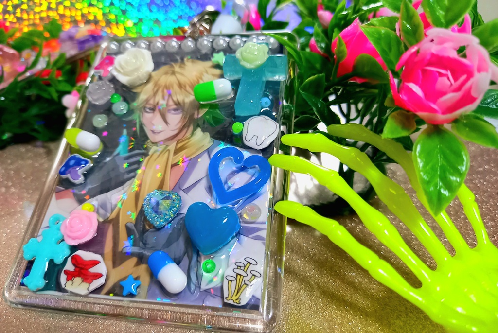 【マンキン】硬質 トレカケース デコ キーホルダー【ファウストⅧ】