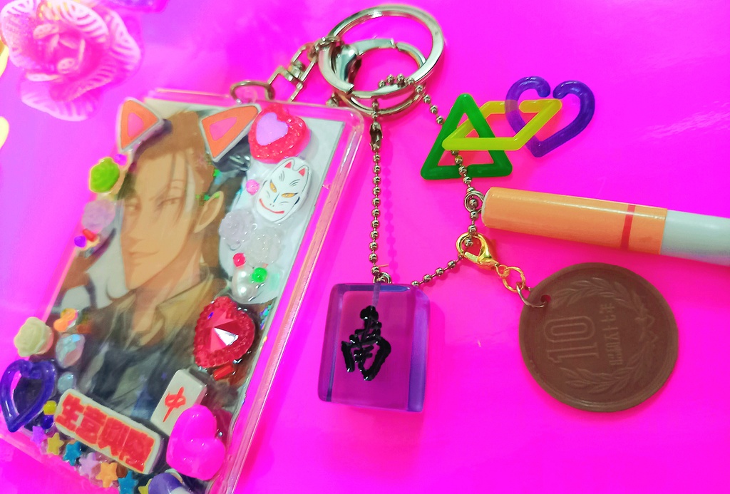 【からサー】硬質 トレカケース デコ キーホルダー【阿紫花さん】