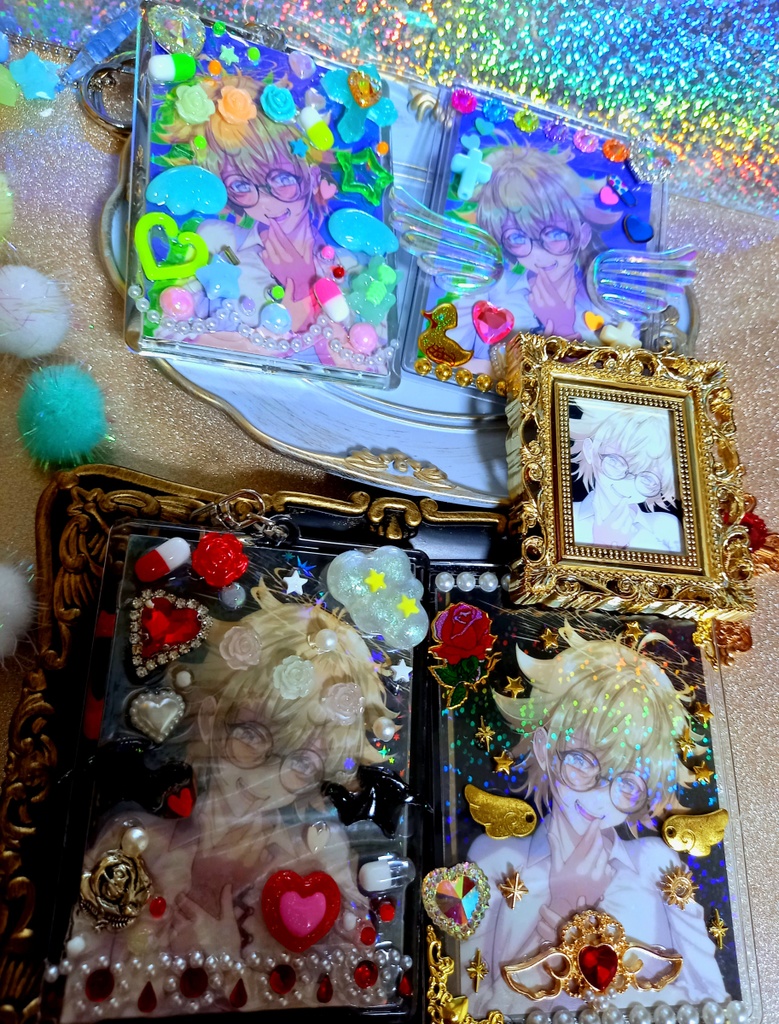 【マンキン】硬質 トレカケース デコ キーホルダー【ファウスト少年 悪魔】