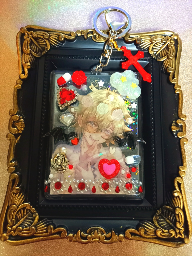 【マンキン】硬質 トレカケース デコ キーホルダー【ファウスト少年 悪魔】