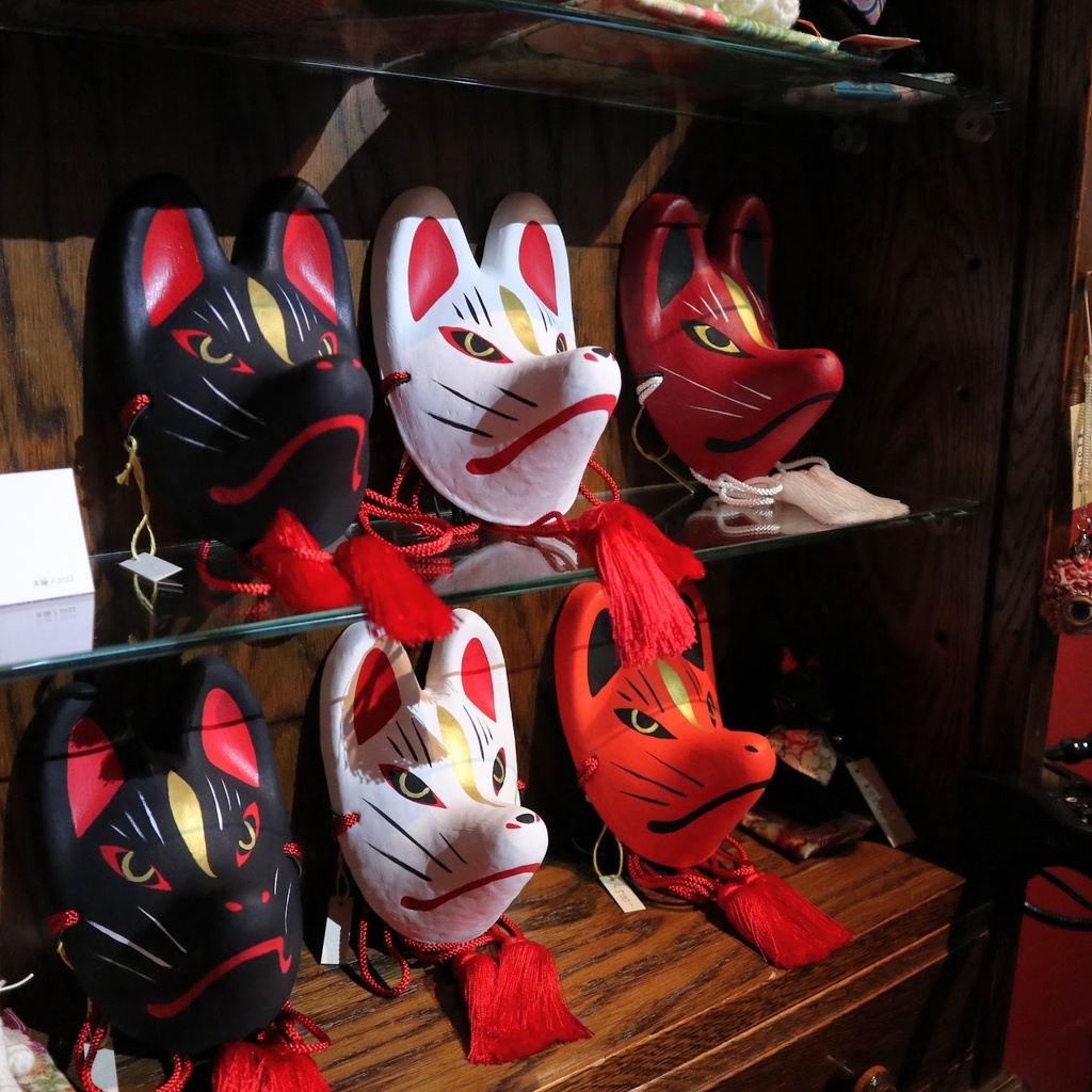 秋津屋 飾り狐面(手のひらサイズ)