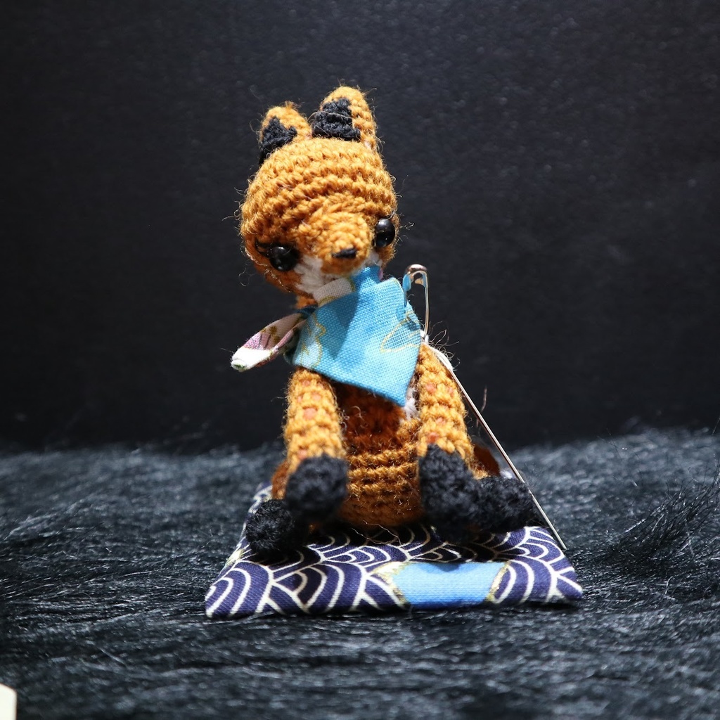 amibozu 鎮座きつね