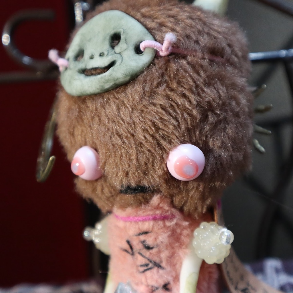 MARWY《「面」と「蝕」の子》