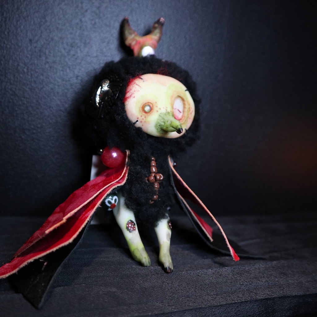 《墓場の鳥》 / MARWY