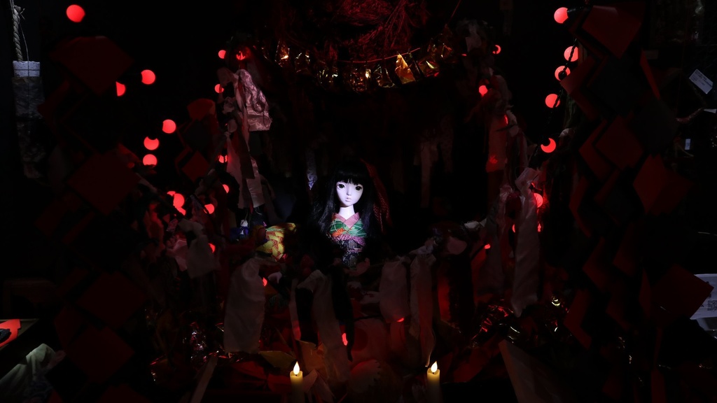 《鬼灯》/ Dollhouse Noah