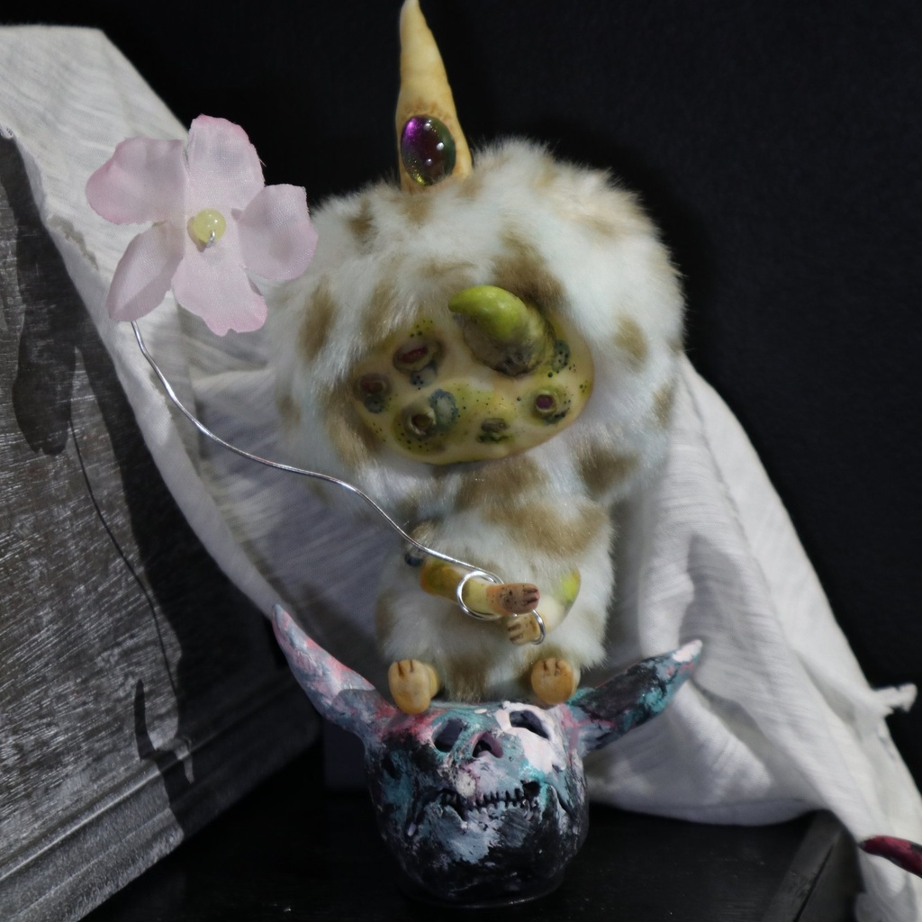 《鬼桜（ミドリ）》 / MARWY