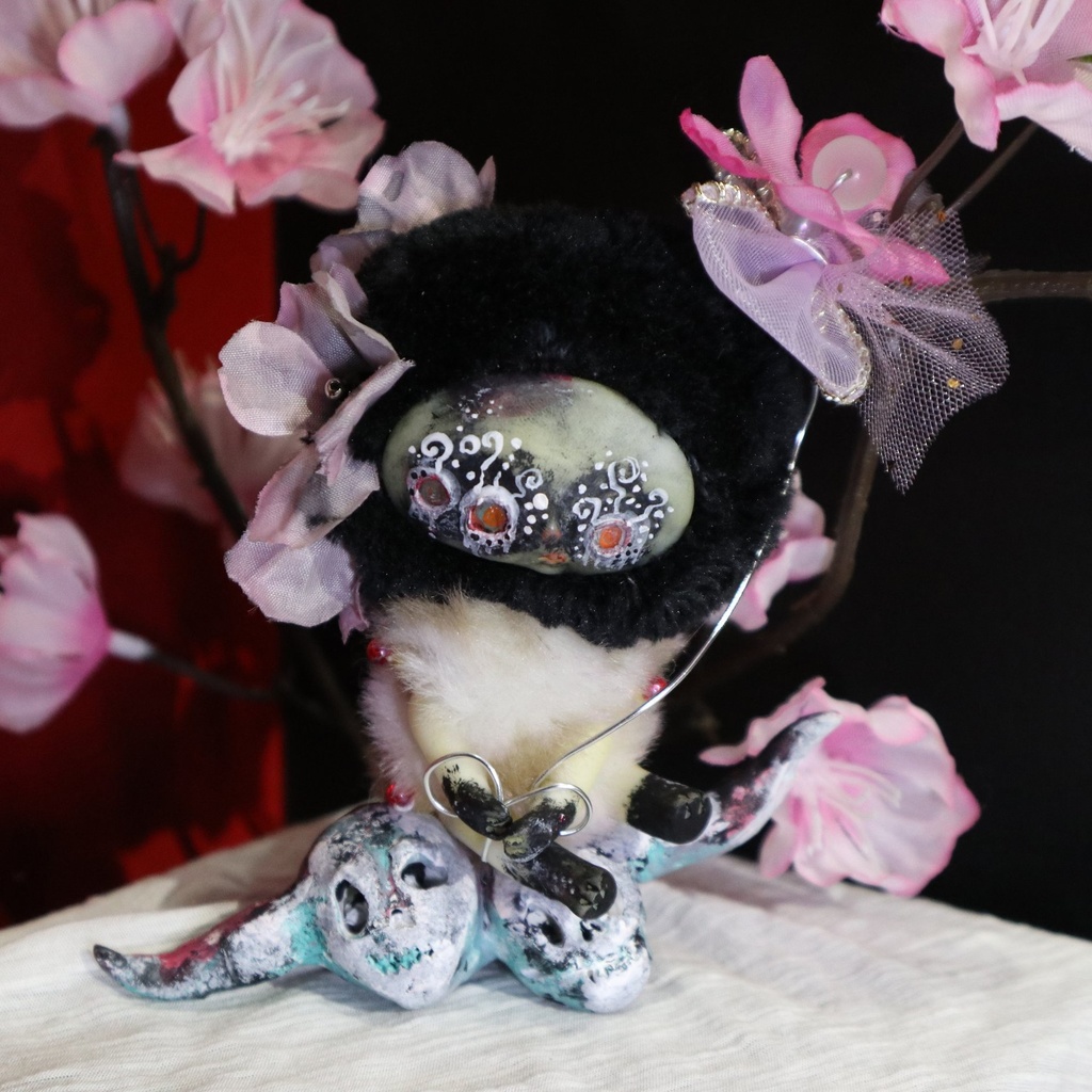 《骸（ブラック）》 / MARWY